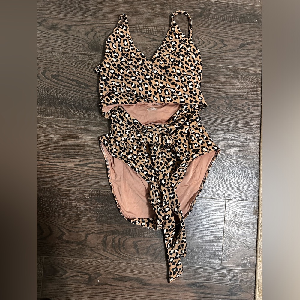 Aerie full coverage bottom wrap style swimsuit